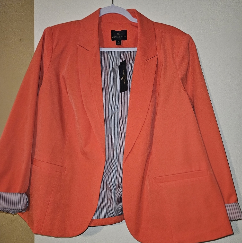 1x Coral Worthington Blazer